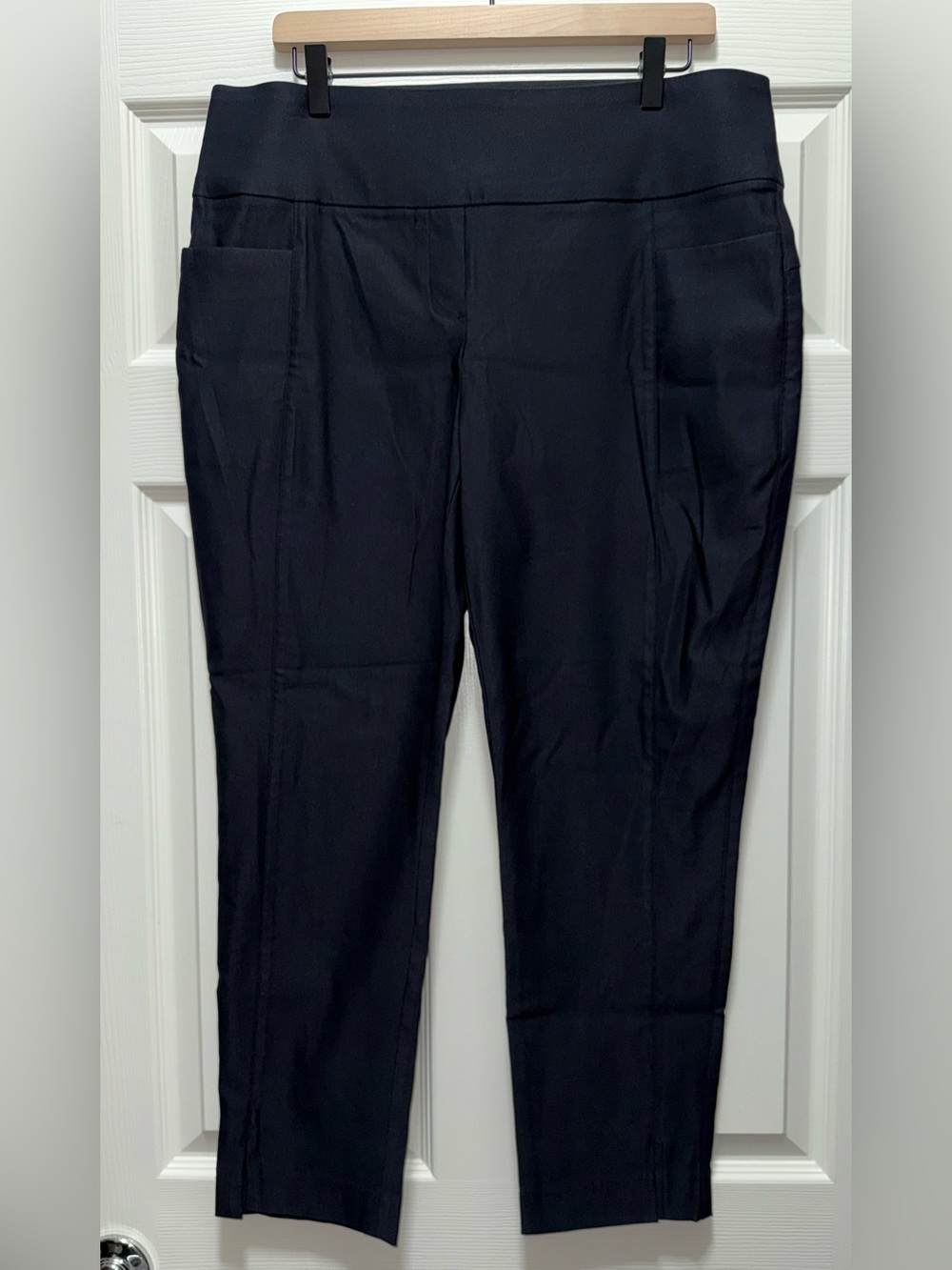 NWOT Apt. 9 Torie Black Pull On Stretch Career Pants Large